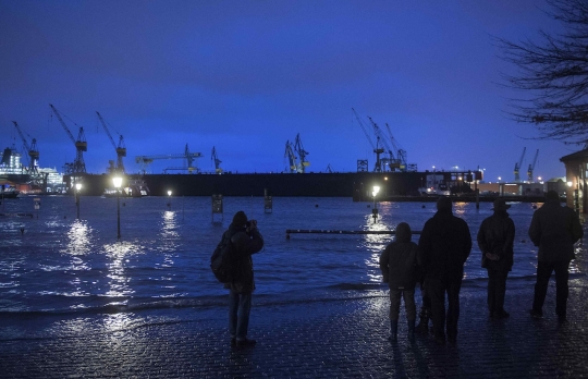 Pasar Ikan terkenal di dunia di Kota Hamburg kebanjiran