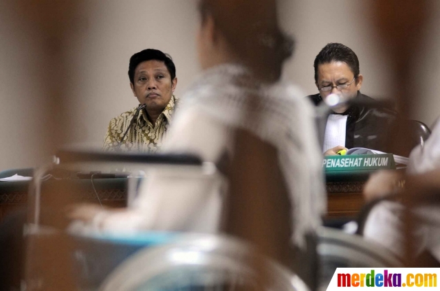 Foto : Jalani sidang, Machfud Suroso dengar kesaksian eks 