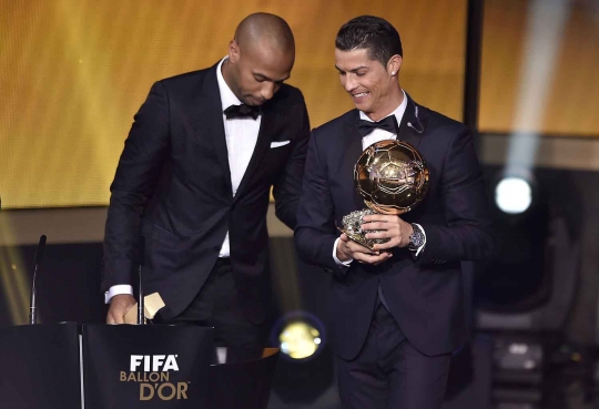 Cristiano Ronaldo raih Ballon d'Or 2014