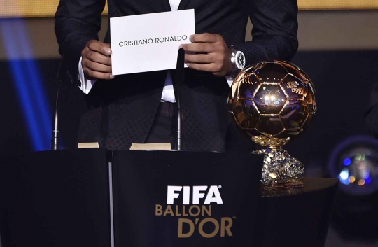 Cristiano Ronaldo raih Ballon d'Or 2014