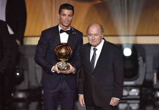 Cristiano Ronaldo raih Ballon d'Or 2014