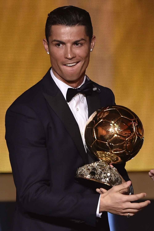 Cristiano Ronaldo raih Ballon d'Or 2014