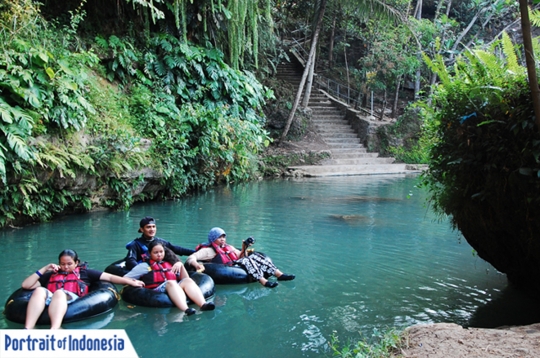 Mengintip keindahan Goa Pindul