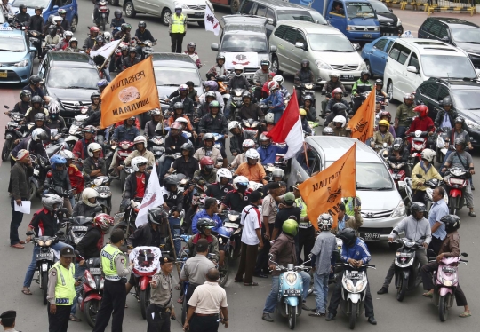 Pemotor Sudirman tolak larangan melintas di Jalan MH Thamrin