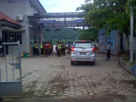 Suasana dermaga Wijaya Pura di Cilacap, jelang eksekusi mati