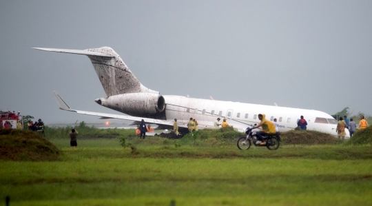 Cuaca buruk, jet pribadi pembantu Presiden Filipina tergelincir