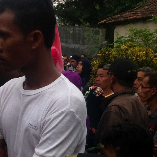 Tiba di Cianjur, Rani langsung dimakamkan di samping pusara ibunda