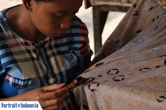 Berwisata sambil berburu Batik Trusmi khas Cirebon