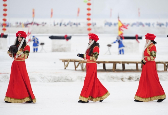 Wanita cantik Dinasti Liao ramaikan festival memancing di China
