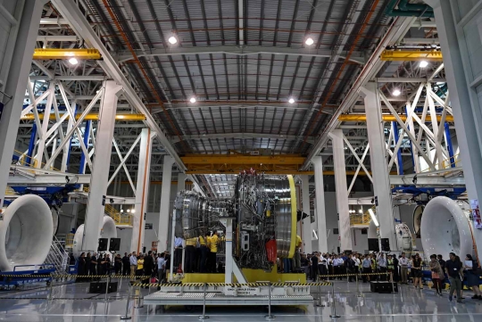 Menengok pabrik baru pembuat mesin pesawat Rolls Royce di Singapura