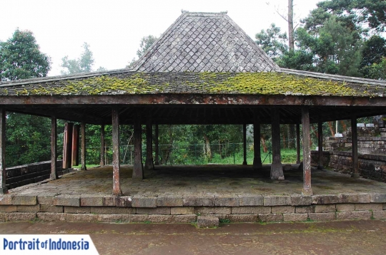 Menelusuri jejak Prabu Brawijaya V di Candi Cetho