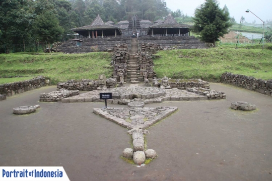 Menelusuri jejak Prabu Brawijaya V di Candi Cetho