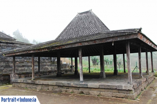 Menelusuri jejak Prabu Brawijaya V di Candi Cetho