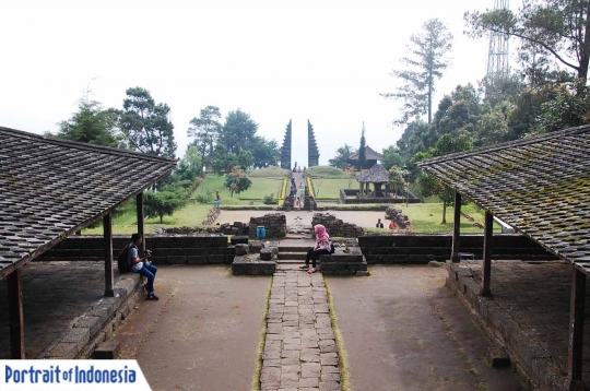 Menelusuri jejak Prabu Brawijaya V di Candi Cetho