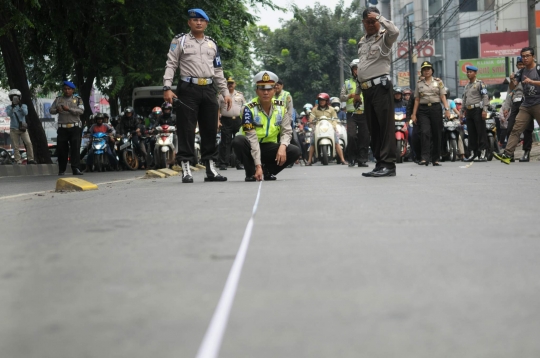 Olah TKP Outlander maut, Jalan Arteri Pondok Indah macet parah