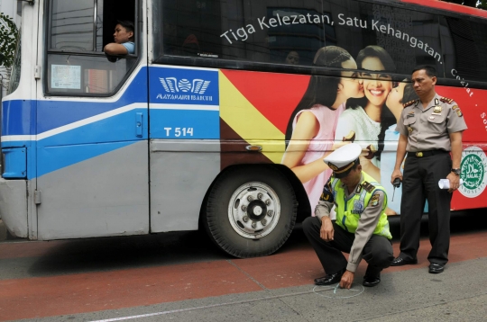 Olah TKP Outlander maut, Jalan Arteri Pondok Indah macet parah