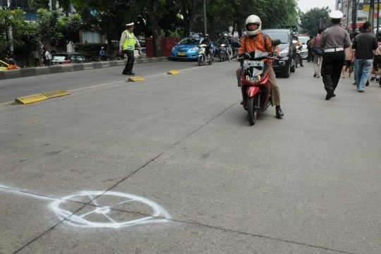 Olah TKP Outlander maut, Jalan Arteri Pondok Indah macet parah