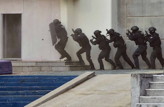 Aksi pasukan anti-teror Korea Selatan serbu markas teroris