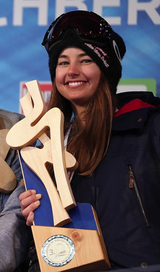 Tiga atlet ski cantik peraih trofi Kejuaraan Dunia Ski 2015
