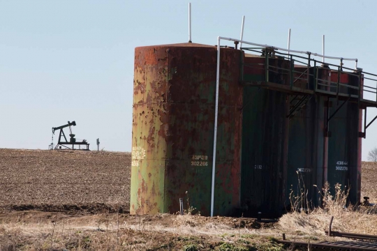 Menelusuri kilang minyak usang Amerika Serikat di Illinois