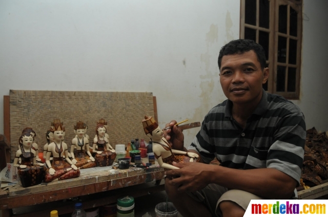 Foto Mengunjungi pengrajin topeng batik di Gunung  Kidul  