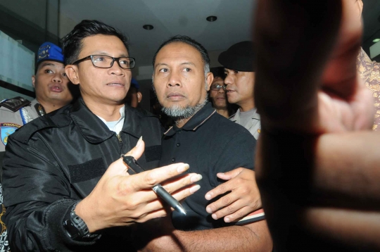 Diperiksa hingga larut, Bambang Widjojanto akhirnya bebas