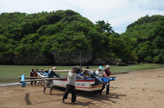 Potret kehidupan nelayan tradisional di Pantai Baron