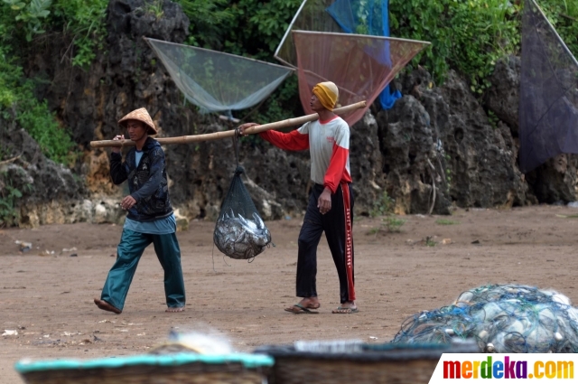 Foto : Potret Kehidupan Nelayan Tradisional Di Pantai Baron | Merdeka.com