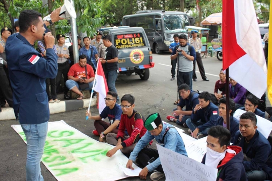 Aksi save KPK, mahasiswa Malang tuntut Jokowi tegas