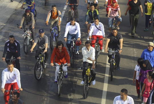 Jaga kebugaran, Jokowi awali Minggu pagi dengan bersepeda di CFD