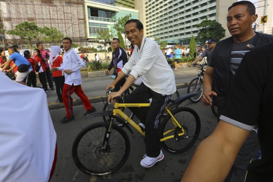 Jaga kebugaran, Jokowi awali Minggu pagi dengan bersepeda di CFD