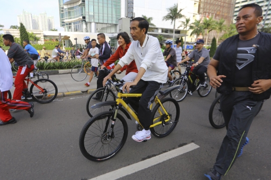 Jaga kebugaran, Jokowi awali Minggu pagi dengan bersepeda di CFD