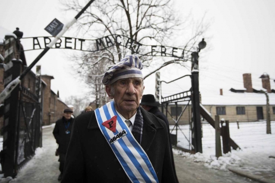 Ratusan korban selamat Holocaust peringati 70 tahun bebas dari Nazi