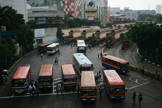Tarif angkutan umum di Ibu Kota turun Rp 500