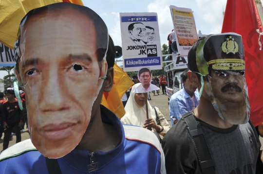 100 Hari pemerintahan Jokowi-JK, massa geruduk Istana Negara