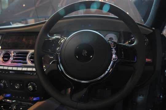 Mobil super mewah Rolls-Royce Ghost Series II mengaspal di Indonesia