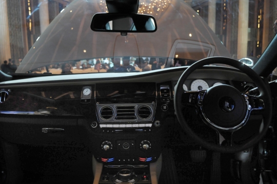 Mobil super mewah Rolls-Royce Ghost Series II mengaspal di Indonesia