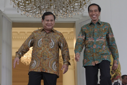 Bertemu di Istana Bogor, Jokowi dan Prabowo singgung KPK vs Polri