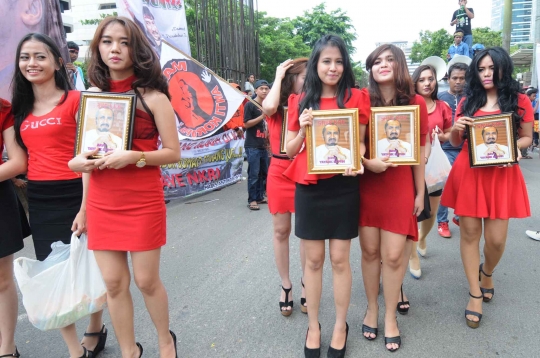 Sambangi KPK, cewek-cewek cantik dan seksi demo Abraham Samad