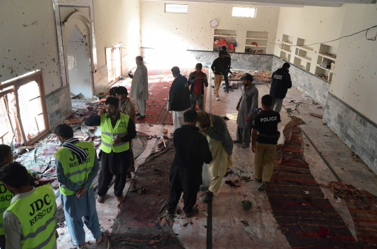 Serangan bom hantam masjid di Pakistan, 20 jemaah salat Jumat tewas