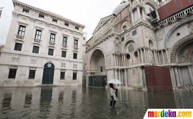  Foto Cantiknya kota romantis Venesia meski terendam 