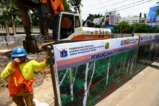 Menengok tahap awal pembangunan jalan layang STS Permata Hijau