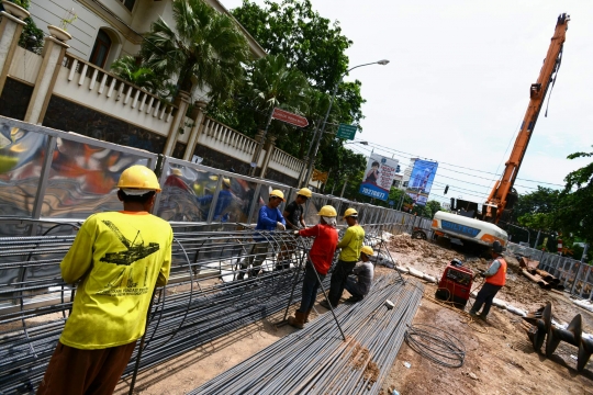 Menengok tahap awal pembangunan jalan layang STS Permata Hijau