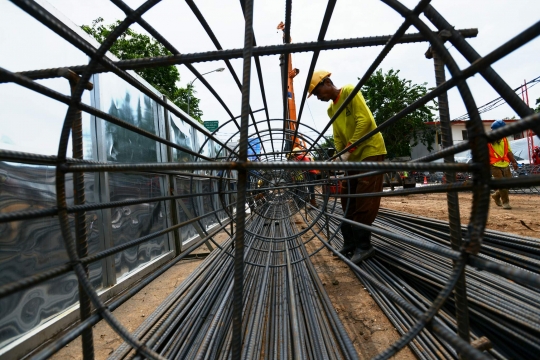 Menengok tahap awal pembangunan jalan layang STS Permata Hijau