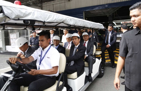 Ambisi produksi mobil nasional, Jokowi kunjungi pabrik Proton