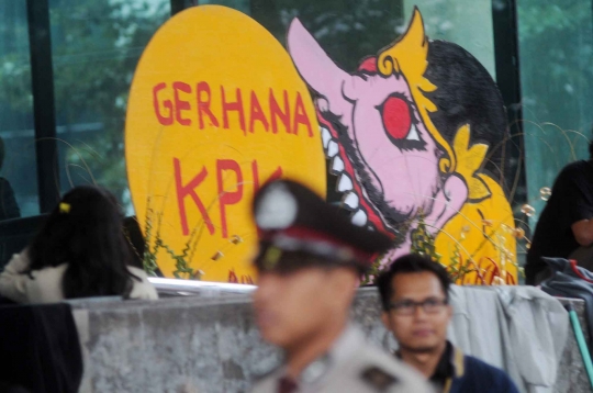 'Gerhana KPK' hiasi kantor Abraham Samad