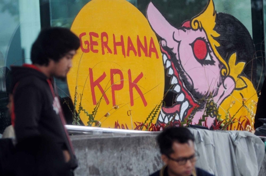 'Gerhana KPK' hiasi kantor Abraham Samad