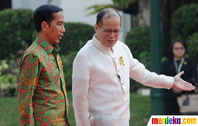  waktu yang sama Istana Negara serta jalanjalan di Jakarta kebanjiran