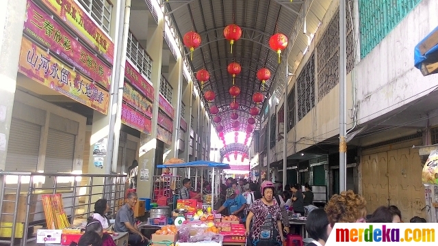 Foto : Seminggu jelang Imlek, pernak-pernik khas Tionghoa 