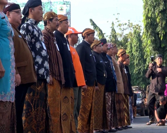 Lestarikan budaya, PNS Jateng diwajibkan berpakaian adat